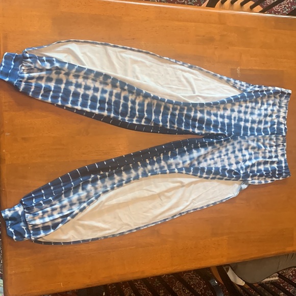 Tie Dye Set. SHEIN. Size: Small - Picture 3 of 3